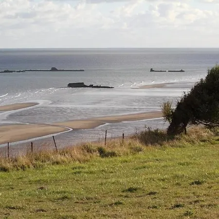 Beau F2, Vue Sur Mer, A Deux Pas De Courseulles. Apartment