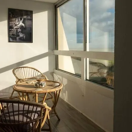 Beau F2, Vue Sur Mer, A Deux Pas De Courseulles. Appartement *