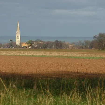 Beau F2, Vue Sur Mer, A Deux Pas De Courseulles. Apartment