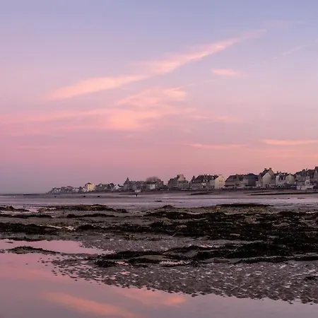 아파트 Beau F2, Vue Sur Mer, A Deux Pas De Courseulles.