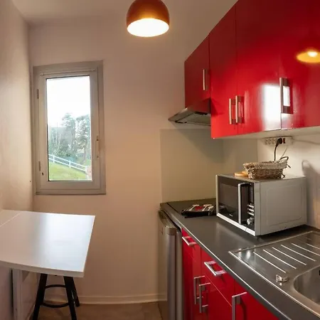 Apartment Beau F2, Vue Sur Mer, A Deux Pas De Courseulles. *