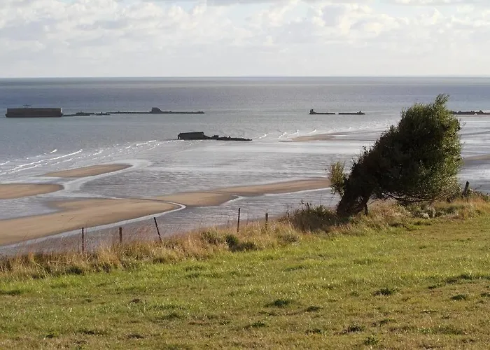 Beau F2, Vue Sur Mer, A Deux Pas De Courseulles. Apartment
