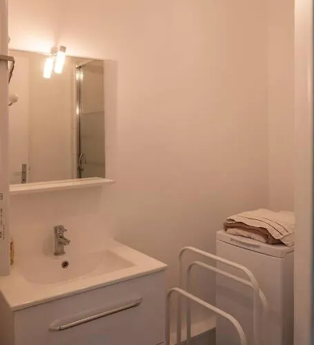 Beau F2, Vue Sur Mer, A Deux Pas De Courseulles. Apartment