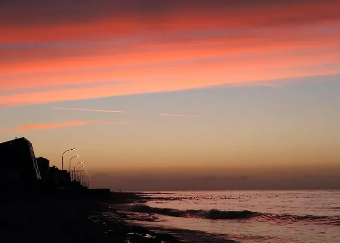 Apartment Beau F2, Vue Sur Mer, A Deux Pas De Courseulles. *