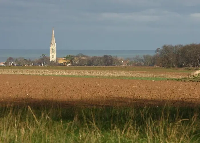 Beau F2, Vue Sur Mer, A Deux Pas De Courseulles. Apartment